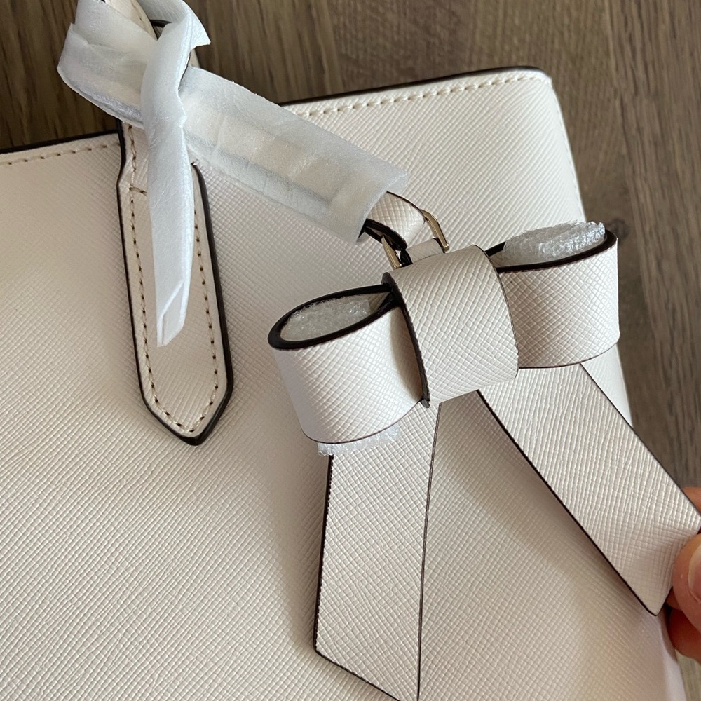 Kate Spade Brynn White Saffiano Tote Bag - Picture 4 of 10